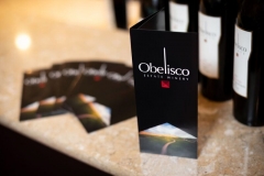obelisco-estate-card-on-table