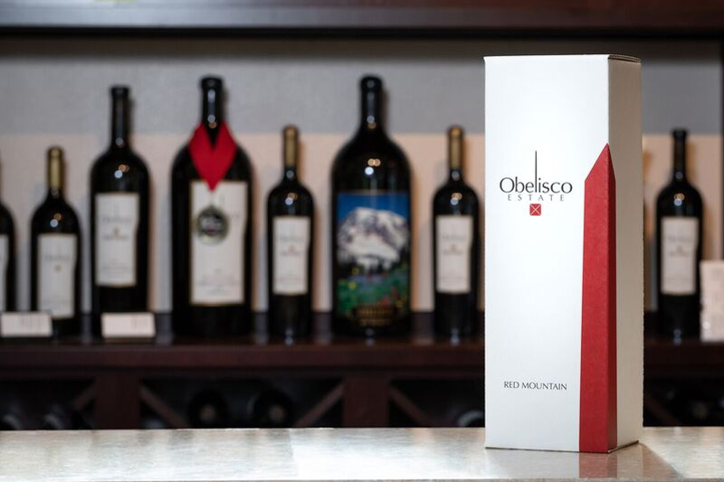 obelisco-wine-in-white-box